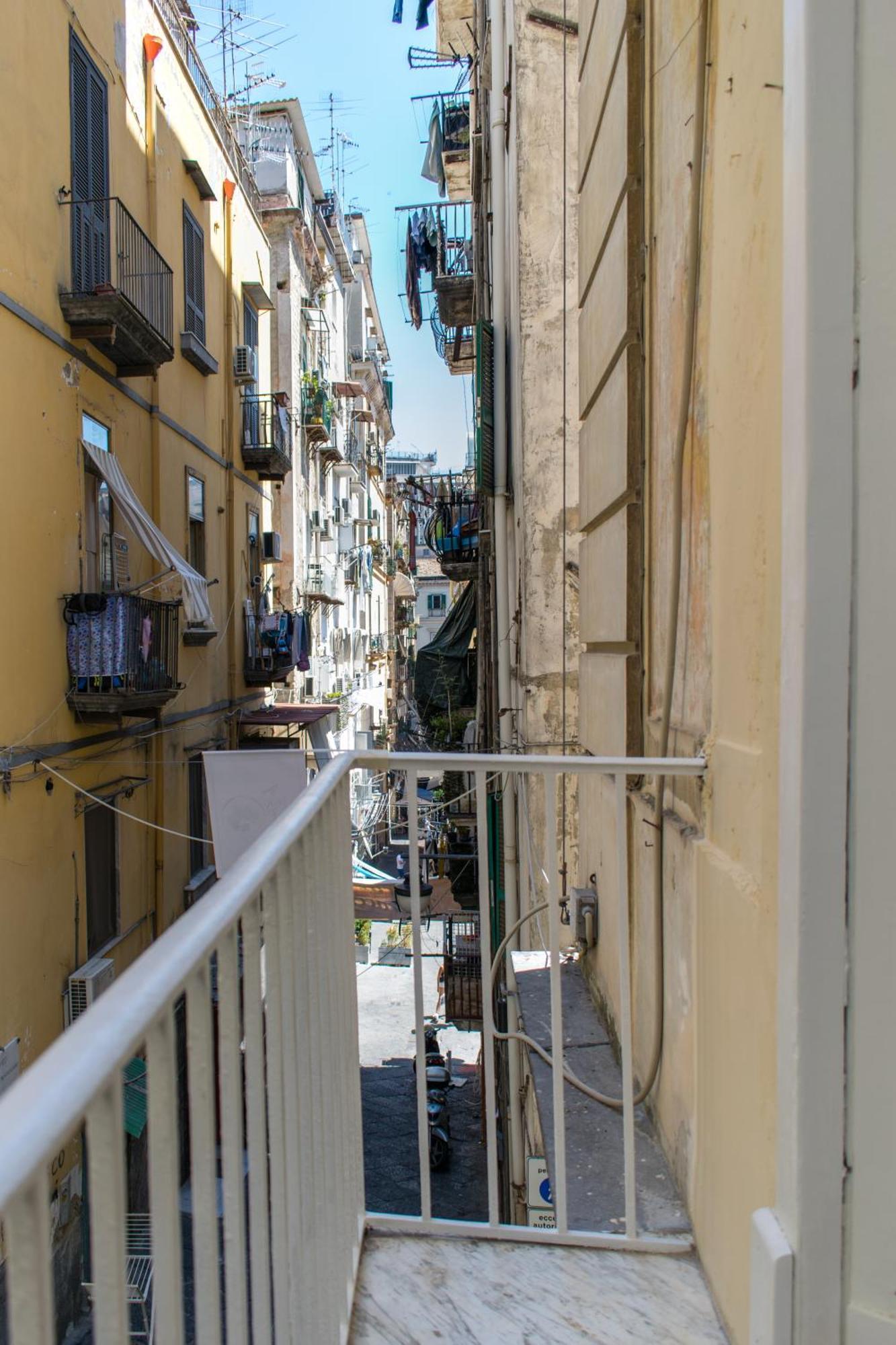 La Sciantosa Quartieri Spagnoli Napels Buitenkant foto